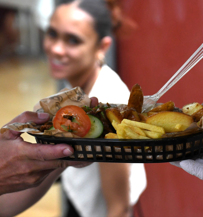 Verpflegung durch Peerless Dine